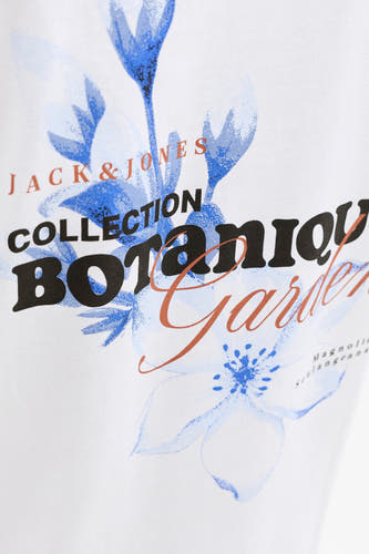 T-shirt blanc de ORIGINALS BY JACK & JONES avec un imprimé floral botanique en bleu et marron.
