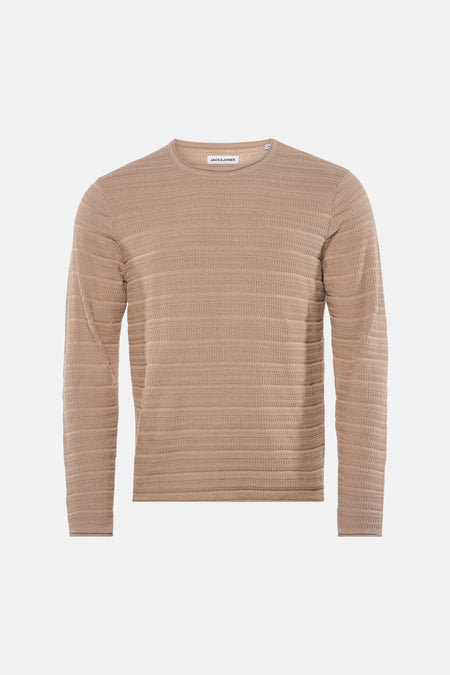 Pull beige à col rond de PREMIUM by JACK & JONES, avec un motif gaufré fin.