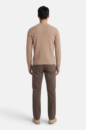 Pull beige à col rond de PREMIUM by JACK & JONES, avec une texture fine et des manches longues, dos.