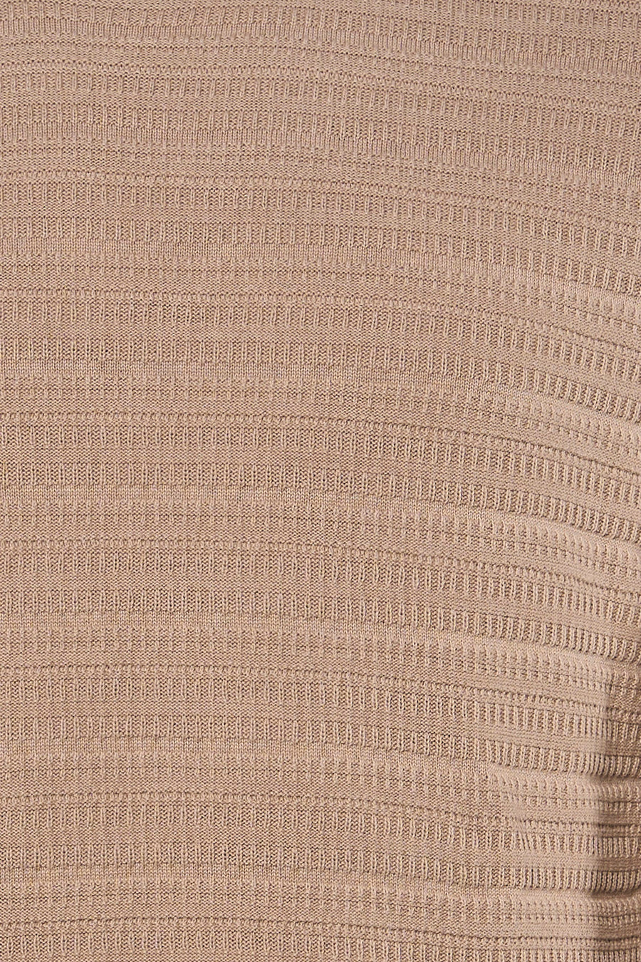 Pull beige à col rond de PREMIUM by JACK & JONES, avec un motif tricoté rayé et une texture fine.