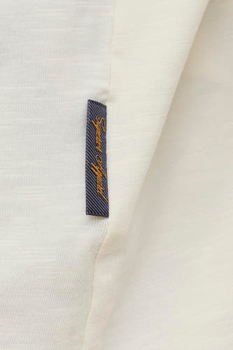 T-shirt beige à manches courtes de PREMIUM by JACK & JONES, avec un détail d'étiquette.