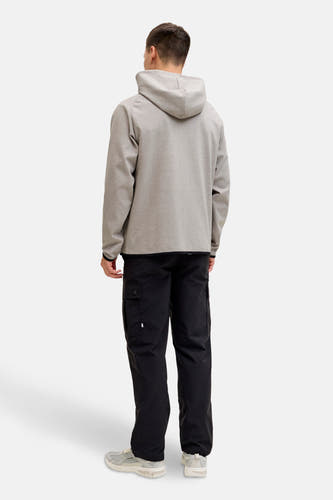 Gilet gris CORE BY JACK & JONES, vu de l'arrière, avec un capuchon et un pantalon cargo noir.
