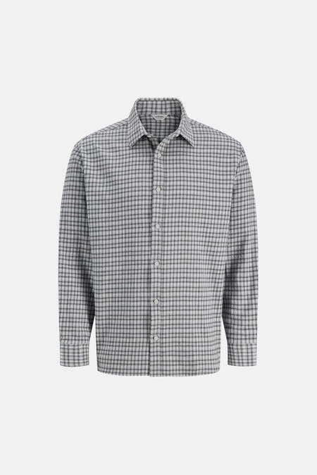 Chemise grise à manches longues de JJREBEL, avec un motif à carreaux et une fermeture boutonnée.