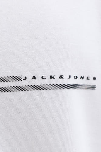 T-shirt blanc à manches courtes de CORE BY JACK & JONES, avec une rayure à pois et le nom de la marque.