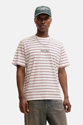 T-shirt rayé rouge avec manches courtes d'ORIGINALS BY JACK & JONES, avec un logo et une chaîne argentée.