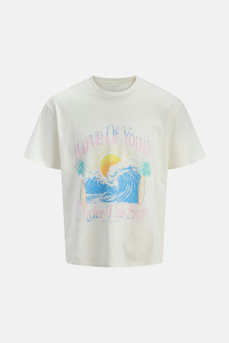 T-shirt jaune à manches courtes d'ORIGINALS par JACK & JONES, avec une impression rétro d'un coucher de soleil et des vagues.