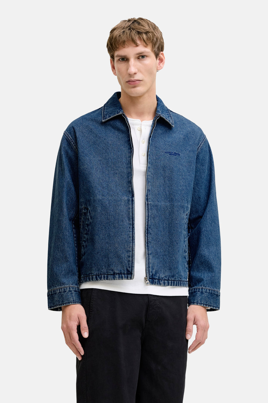 Veste en jean en denim bleu de PREMIUM BLUE by JACK & JONES, avec fermeture éclair et manches longues.