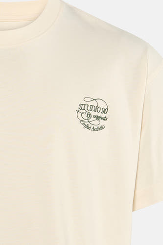T-shirt écru à manches courtes de Originals By Jack & Jones, avec petit imprimé graphique sur la poitrine.