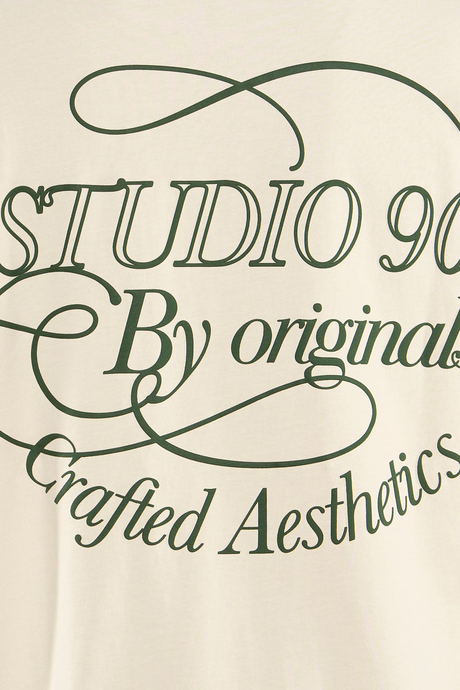 T-shirt écru à manches courtes de ORIGINALS BY JACK & JONES, avec imprimé texte vert foncé.