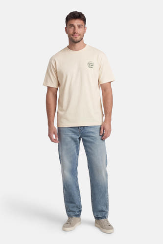 T-shirt écru à manches courtes de ORIGINALS by JACK & JONES, avec un petit imprimé sur la poitrine, à combiner avec un jean et des baskets.