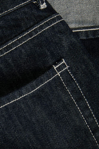 Short en jean bleu foncé de JJXX, avec coutures et détails de poche.