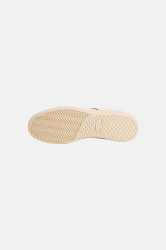 Baskets blanches d'ACCESSORIES BY JACK & JONES, avec un profil en zigzag et en forme de diamant sur la semelle.