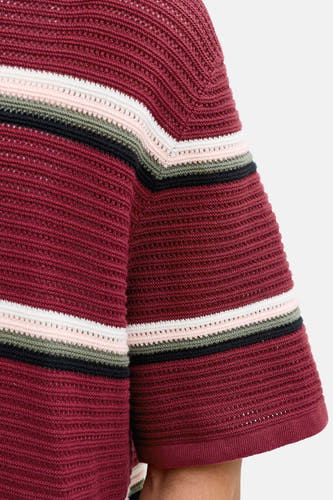 Polo rouge à manches courtes de ORIGINALS BY JACK & JONES, avec détails rayés et tricot ajouré.