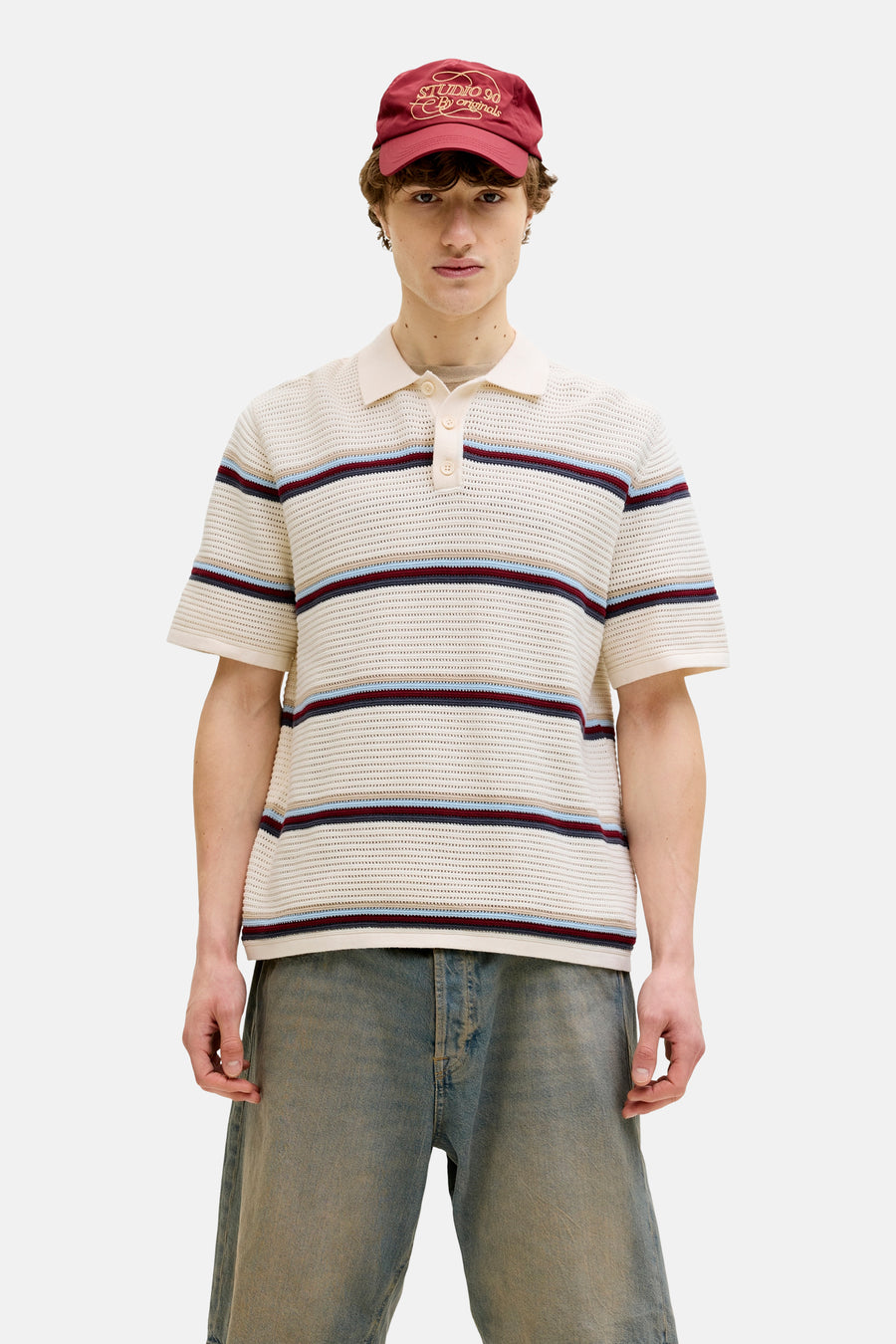 Polo multicolore à manches courtes de ORIGINALS BY JACK & JONES, avec motif rayé et fermeture à boutons.