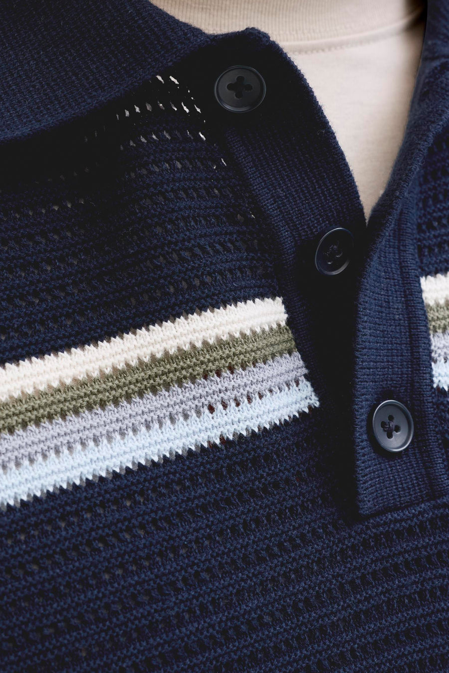 Polo bleue de ORIGINALS BY JACK & JONES, avec un motif rayé et une fermeture à boutons.