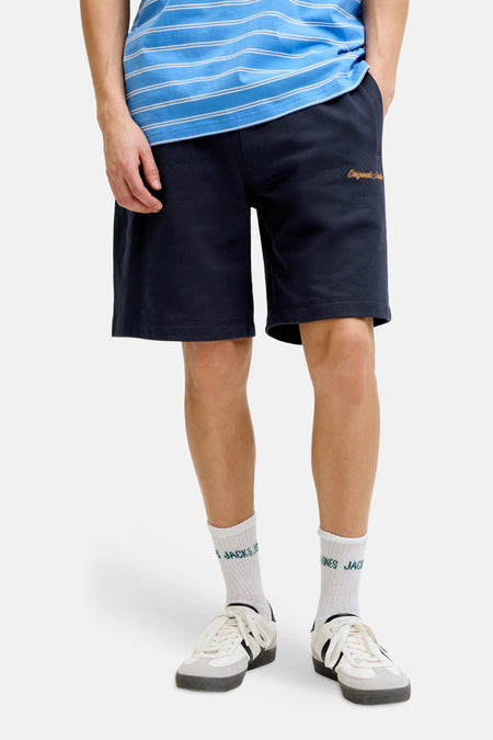 Short bleu de JACK & JONES JEANS INTELLIGENCE, avec un petit logo en bas.