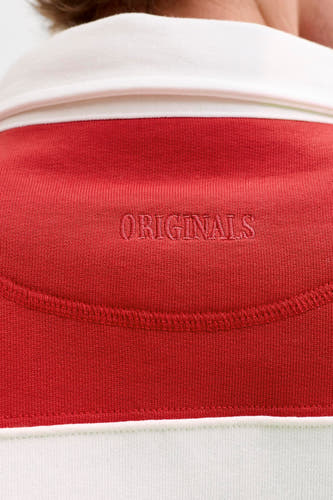 Pull rouge à col rond de ORIGINALS BY JACK & JONES, avec des détails blancs et le texte "ORIGINALS".