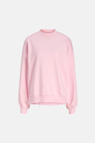Pull rose de JJXX, avec un col rond et des manches longues.