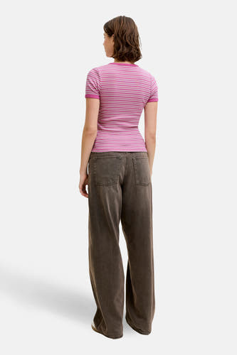 T-shirt à manches courtes rose de JJXX, avec un motif rayé et un col rond.