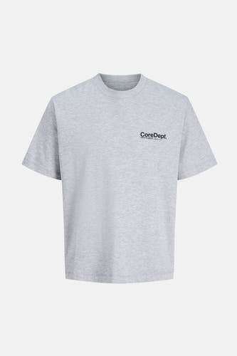 Grijs T-shirt met korte mouwen van CORE BY JACK & JONES, met klein zwart merklogo op de borst.
