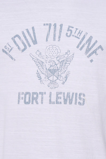T-shirt blanc à manches courtes de PREMIUM BLUE by JACK & JONES, avec imprimé d'un aigle et le texte 'FORT LEWIS'.