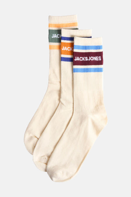 Chaussettes écru multipack d'ACCESSORIES BY JACK & JONES, avec des rayures colorées et le logo de la marque.