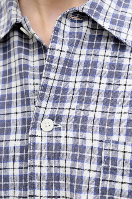 Chemise à carreaux bleus à manches courtes de ORIGINALS BY JACK & JONES, avec blanc et noir, fermeture boutonnée et poche.