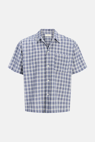 Chemise à carreaux bleu et blanc à manches courtes de ORIGINALS BY JACK & JONES, avec col à revers et une poche poitrine.