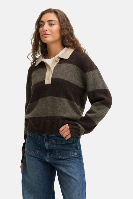 Pull - Seal Brown