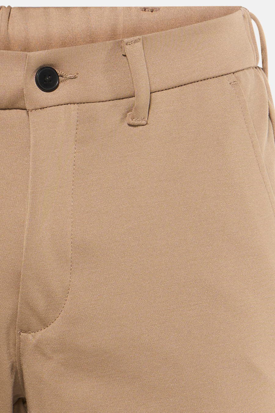 Short beige de JACK & JONES JEANS INTELLIGENCE, avec une fermeture à boutons et des passants de ceinture, cropped.