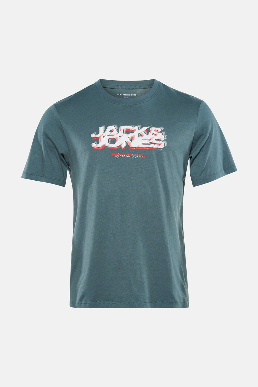 T-shirt vert à manches courtes de CORE by JACK & JONES, avec un texte imprimé, porté avec un jean noir et des baskets grises.