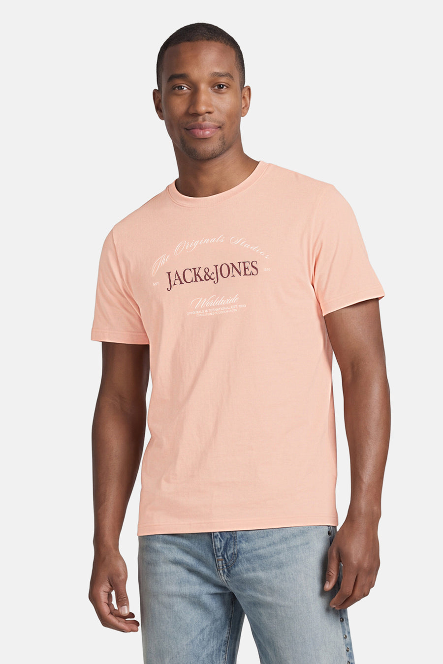 T-shirt rose de ORIGINALS BY JACK & JONES avec imprimé logo blanc et marron sur la poitrine.