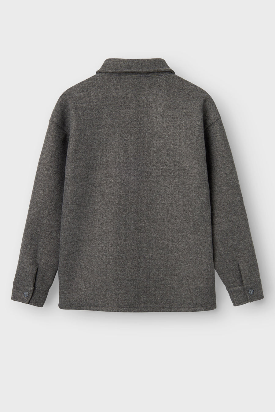 Grijs hemd met lange mouwen van LMTD, gezien van achteren, met kraag en manchetten met knopen.