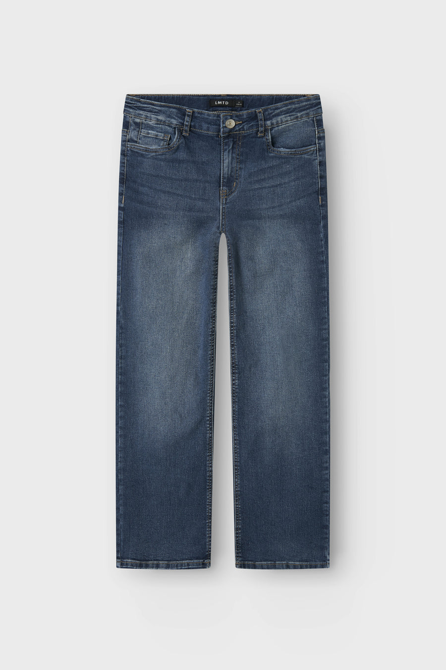 Donkerblauwe denim wide jeans van LMTD, met klassieke zakken en subtiele wassingen.