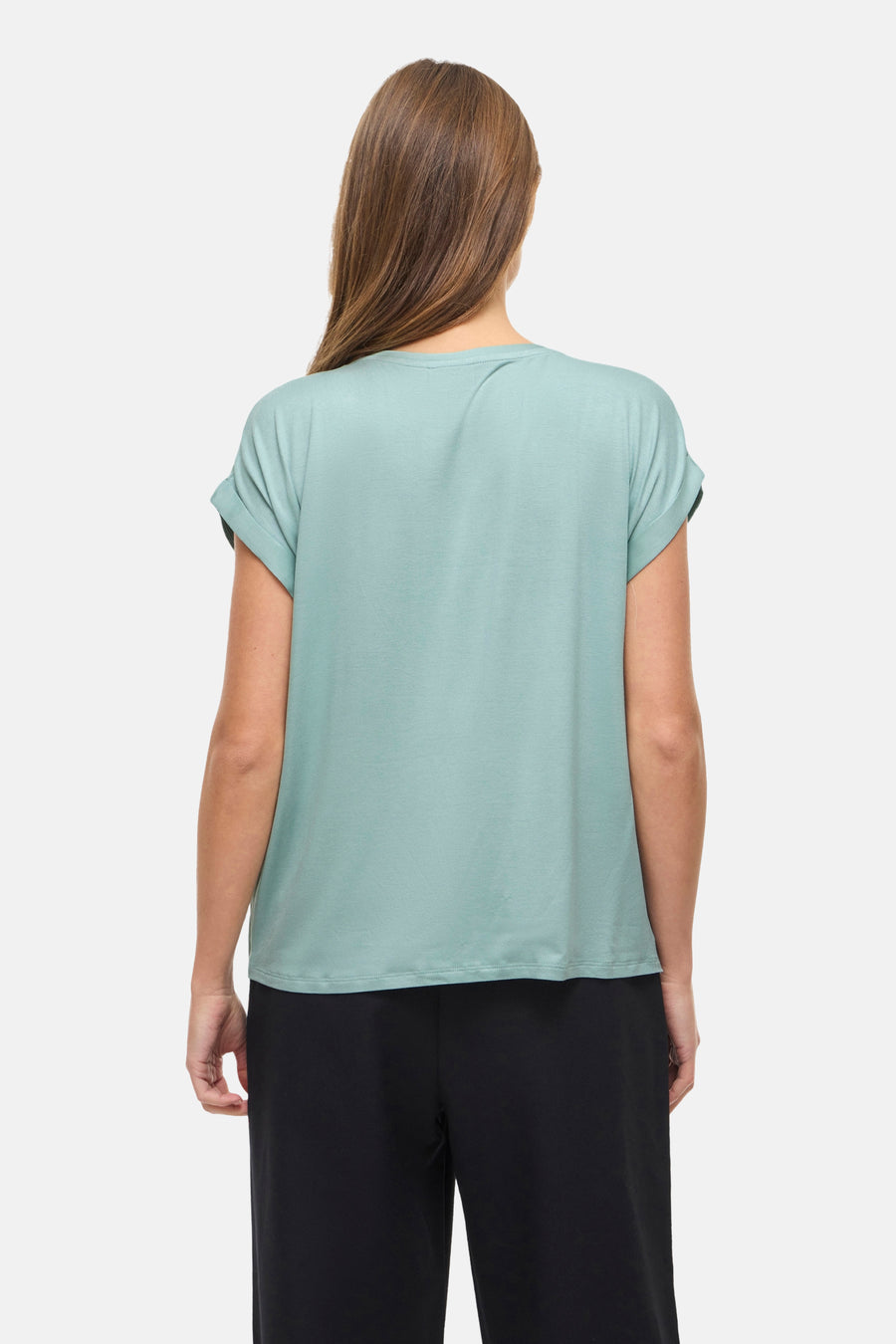 T-shirt bleu de VILA®, vu de dos, à manches courtes et au design uni.