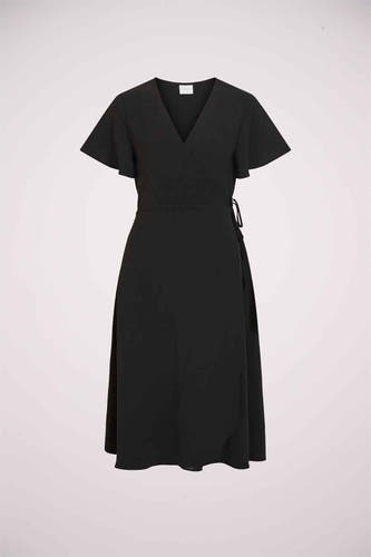 Robe noire à manches courtes de VILA®, avec un pli et un détail en cône sur le côté.