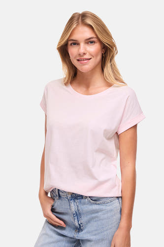 T-shirt à manches courtes rose de VILA, porté avec un jean bleu, coupe décontractée.