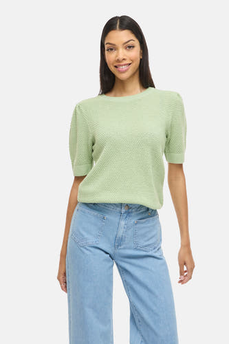 Pull vert de VILA® à manches courtes et à la texture finement tricotée.