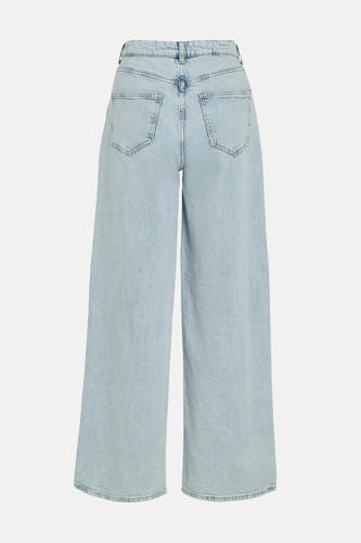 Jean bleu clair large de VILA, avec deux poches arrière et un effet denim léger.