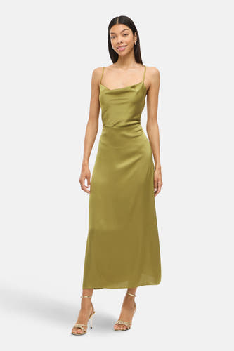 Robe verte sans manches de VILA®, avec des bretelles spaghetti et des boutons dorés.