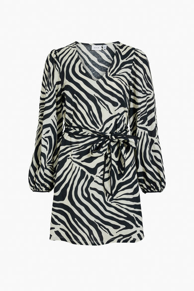 Robe colorée avec des manches longues de VILA, à imprimé zèbre et avec une ceinture.