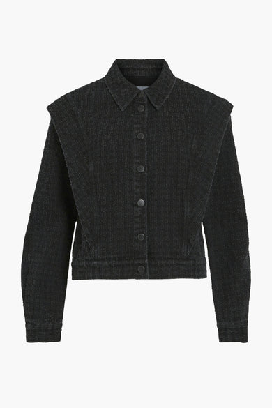 Zwarte jeansjas van VILA® met knoopsluiting, brede schouderstukken en lange mouwen.
