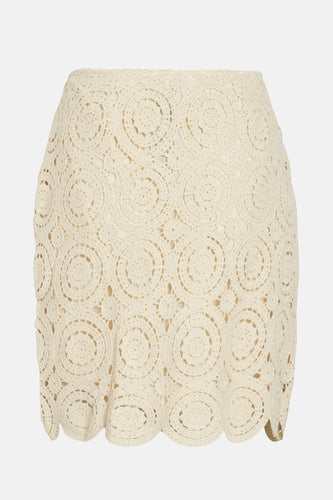 Crèmekleurige gehaakte rok.