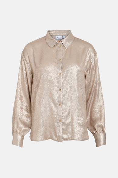 Chemise beige à manches longues de VILA®, vue de derrière avec un subtil éclat.