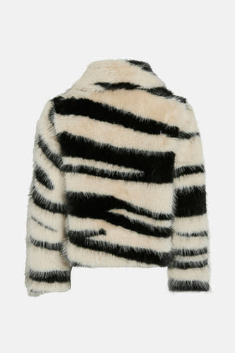 Manteau multicolore court de VILA®, avec un imprimé zèbre noir et blanc et une douce texture, vu de l'arrière.