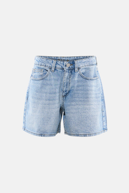 Short en jean bleu clair de VILA® avec fermeture à boutons et poches, présenté de face.