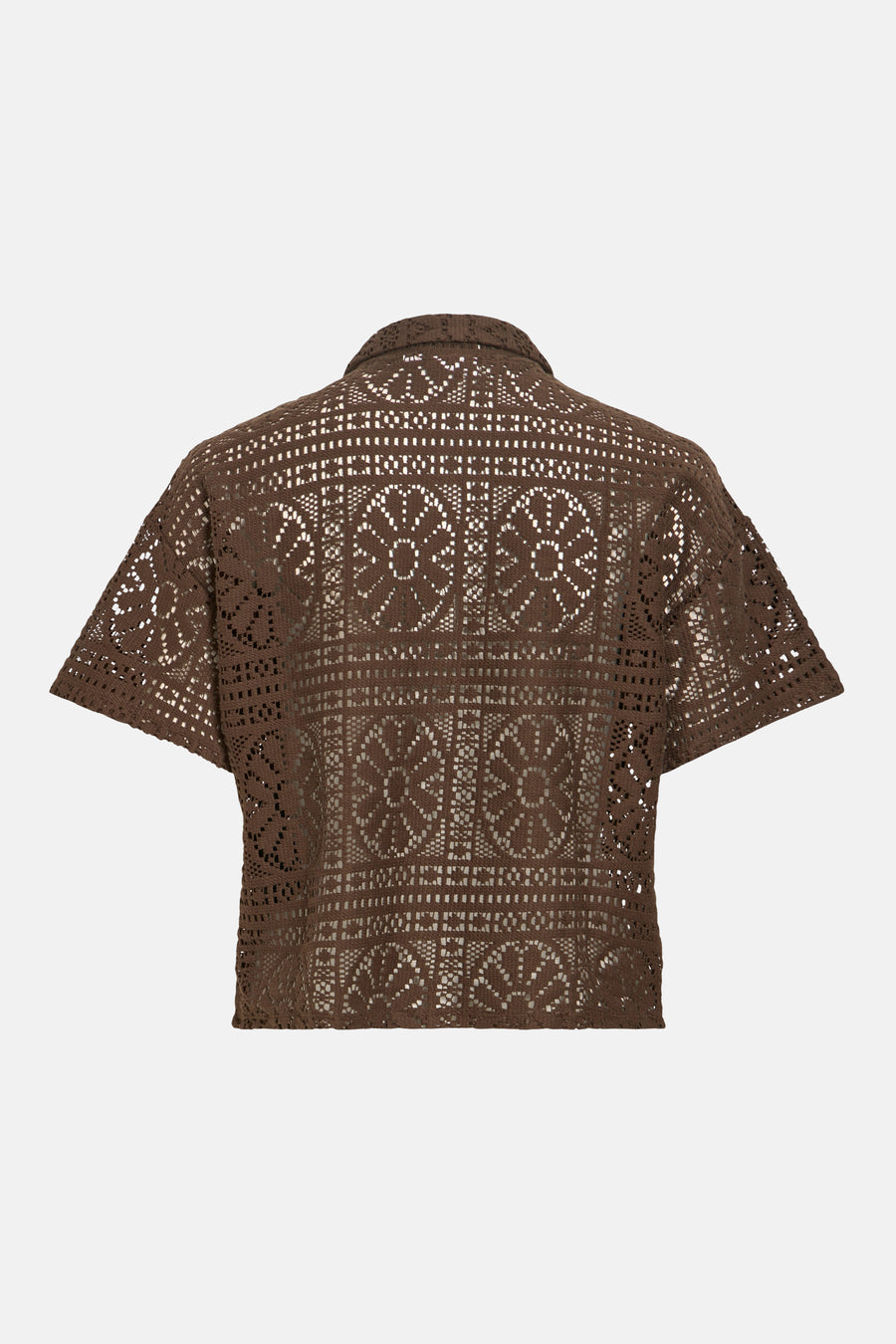 Chemise marron à manches courtes de VILA® avec motif ajouré détaillé, vue arrière.