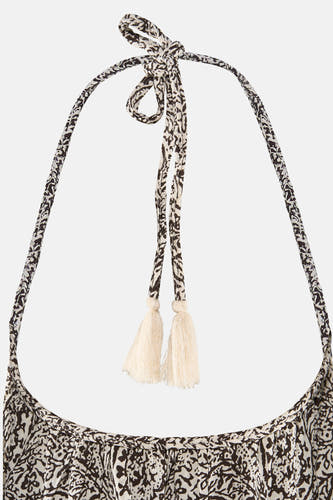 Robe noir et blanc de VILA® avec imprimé abstrait, col à nœud et pompons.