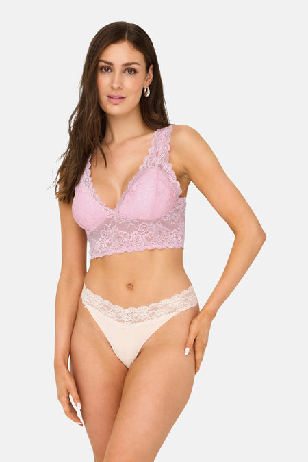 Roze beha van ONLY, met kanten details en een bijpassende kanten slip.
