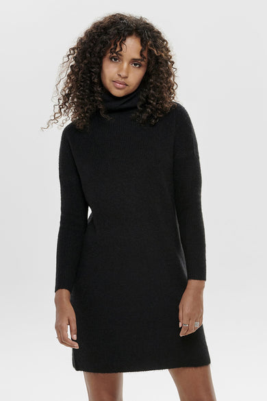 Robe noire à longues manches de ONLY, avec un gilet et une subtile texture.
